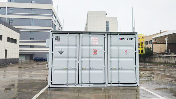 Zbiornik do przechowywania butli gazowych o podwójnej izolacji i kontroli temperatury